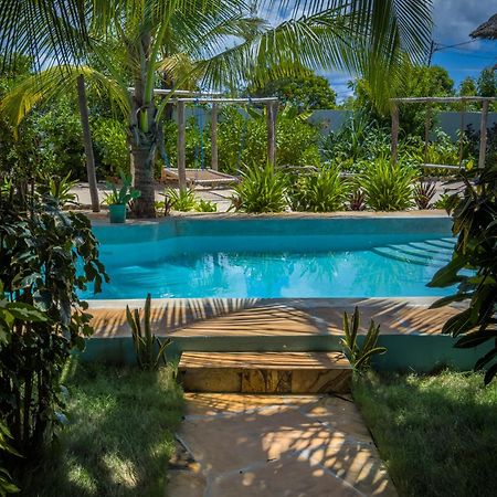 Tofauti Inn Makunduchi Ngoại thất bức ảnh