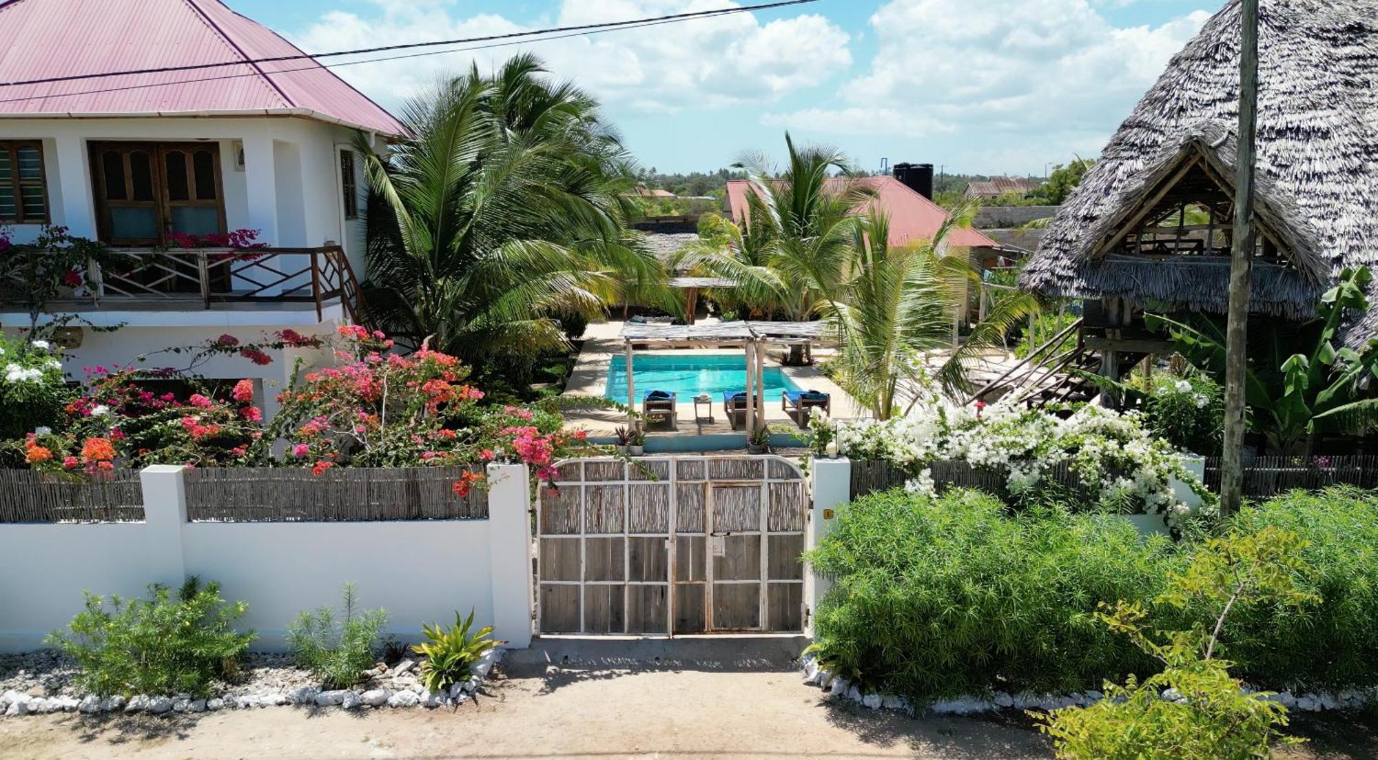 Tofauti Inn Makunduchi Ngoại thất bức ảnh