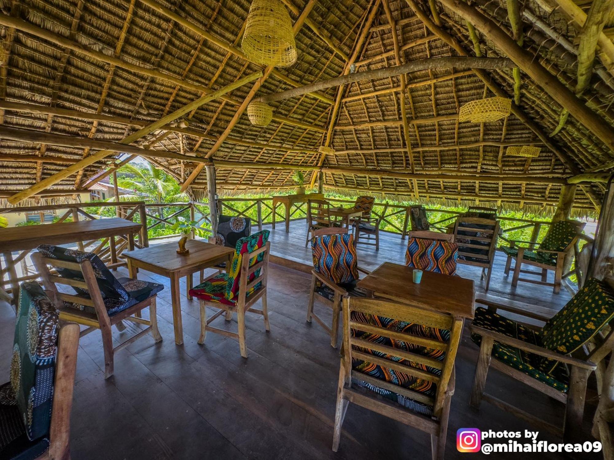 Tofauti Inn Makunduchi Ngoại thất bức ảnh